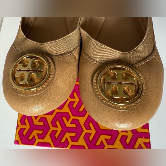 Tory Burch Caroline 2 Ballet Flats Sand/ Dark Sand - Picture 10 of 10